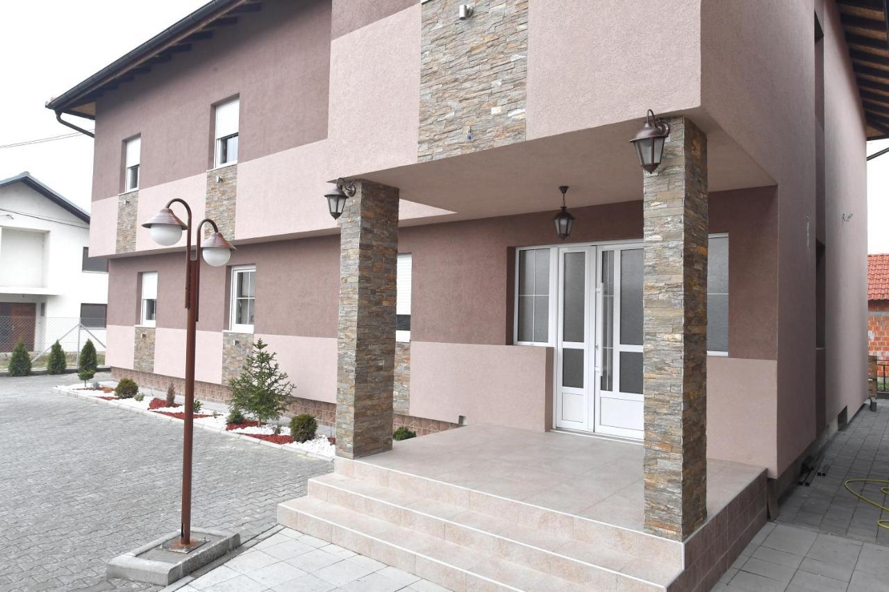 Olimp Motel Kraljevo Exterior photo