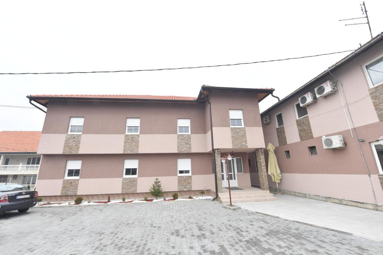 Olimp Motel Kraljevo Exterior photo